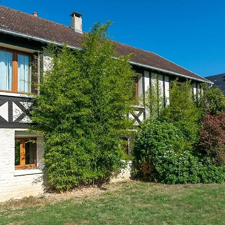 Des Courses - Piscine Et Jardin Deauville
