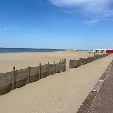 Des Courses - Piscine Et Jardin * Deauville