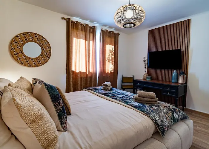 Des Courses - Piscine Et Jardin Deauville