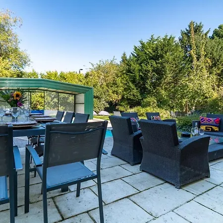 Des Courses - Piscine Et Jardin