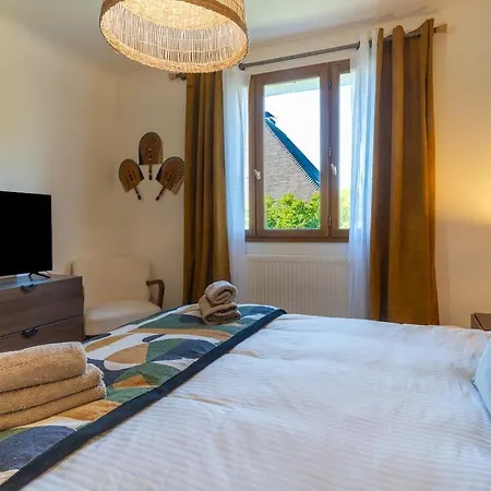 Des Courses - Piscine Et Jardin * Deauville