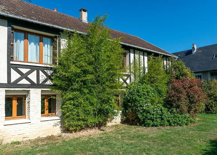 Des Courses - Piscine Et Jardin Deauville