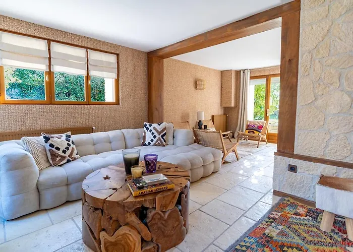 Des Courses - Piscine Et Jardin Villa