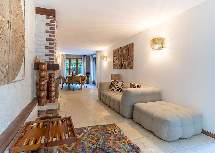 فيلة Des Courses - Piscine Et Jardin