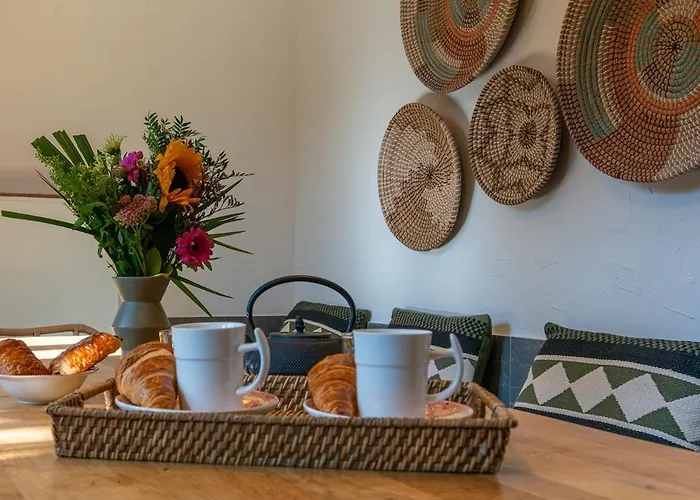 Des Courses - Piscine Et Jardin فيلة *