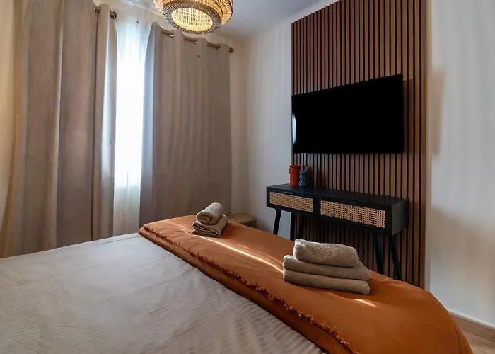 Des Courses - Piscine Et Jardin * دوفييل